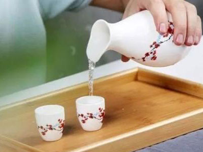 白酒行業(yè)是不是高危行�?.jpg 白酒行業(yè)是不是高危行�?.jpg