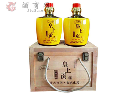 皇上貢酒:好產(chǎn)品,口感好,品質(zhì)優(yōu),價(jià)位適中,是您做白酒代理的明智之é?1.jpg 皇上貢酒:好產(chǎn)品,口感好,品質(zhì)優(yōu),價(jià)位適中,是您做白酒代理的明智之é?1.jpg