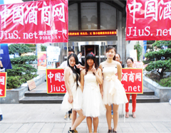 �F�Y�������F�